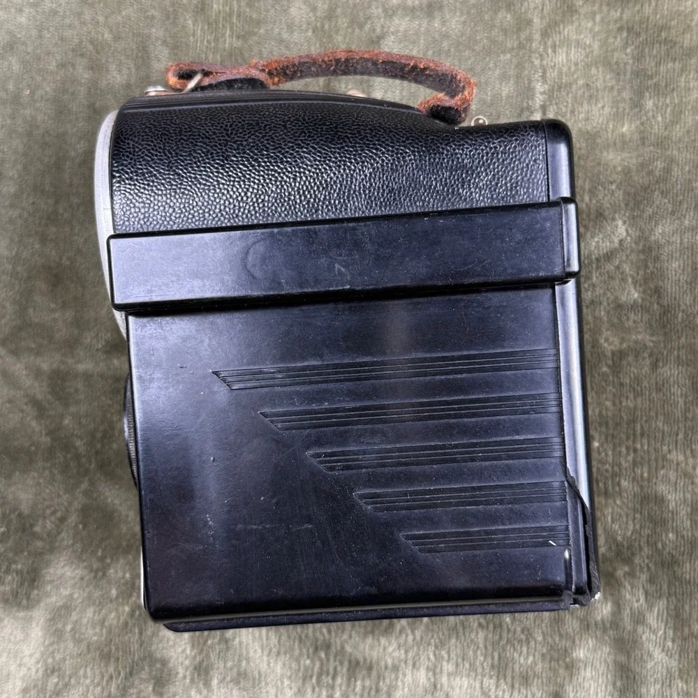 Vintage 1939 Spartus Press Flash Camera Art Deco Bakelite 120 Film USA Art Deco